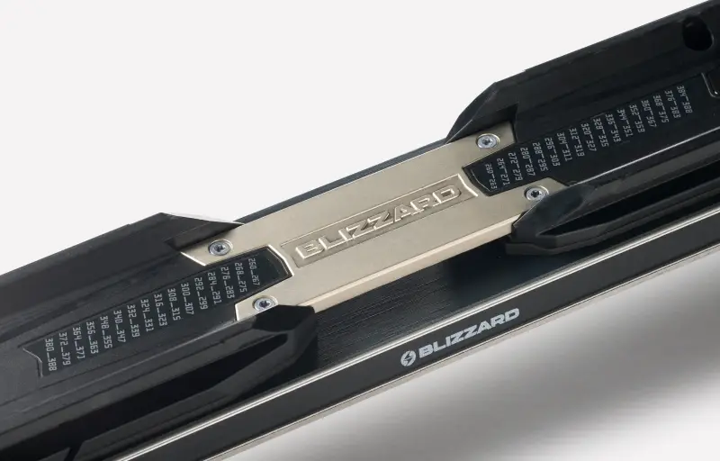 Race precision - Race plate kinematics