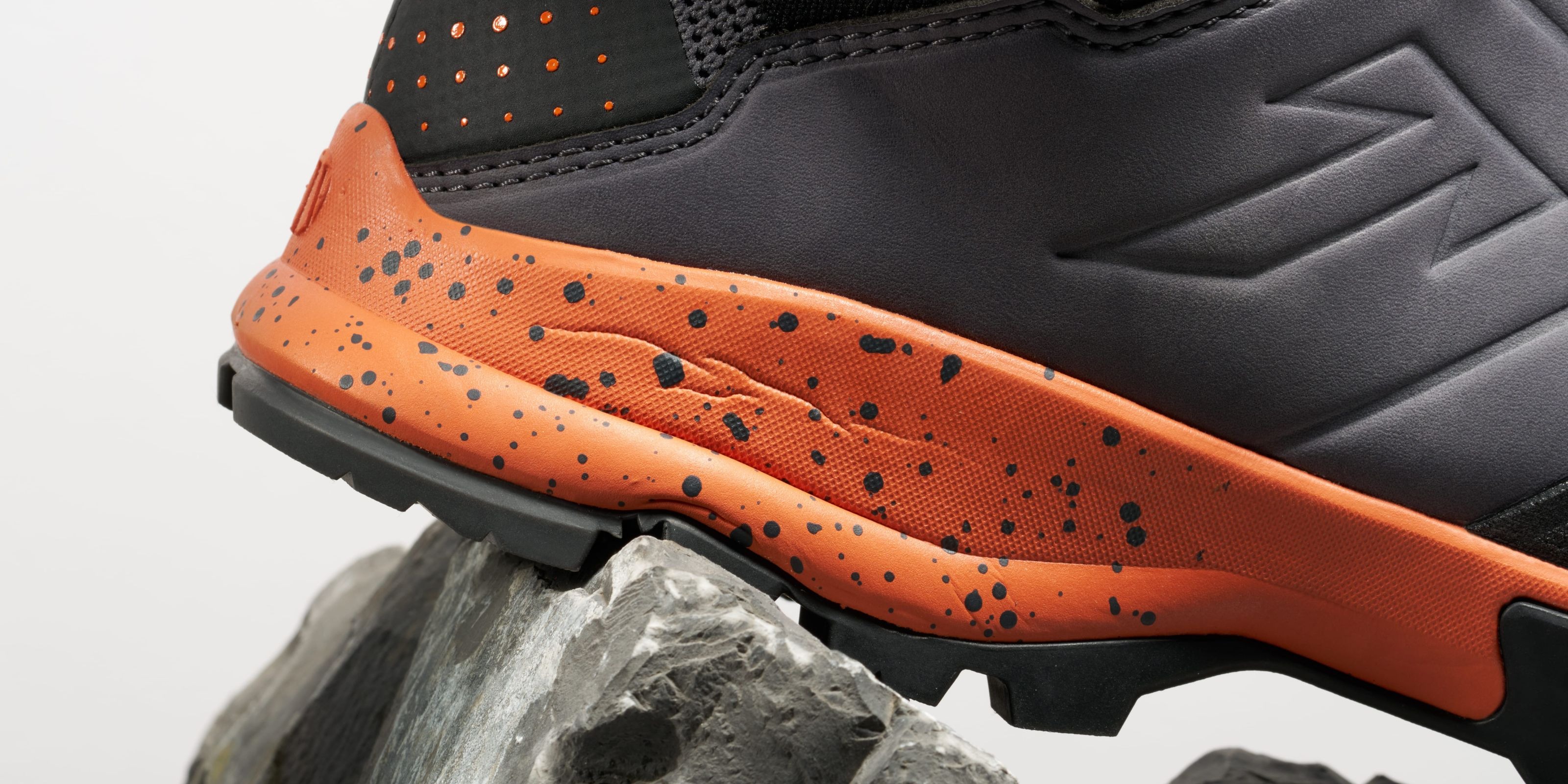 ALL-DAY HIKING COMFORT