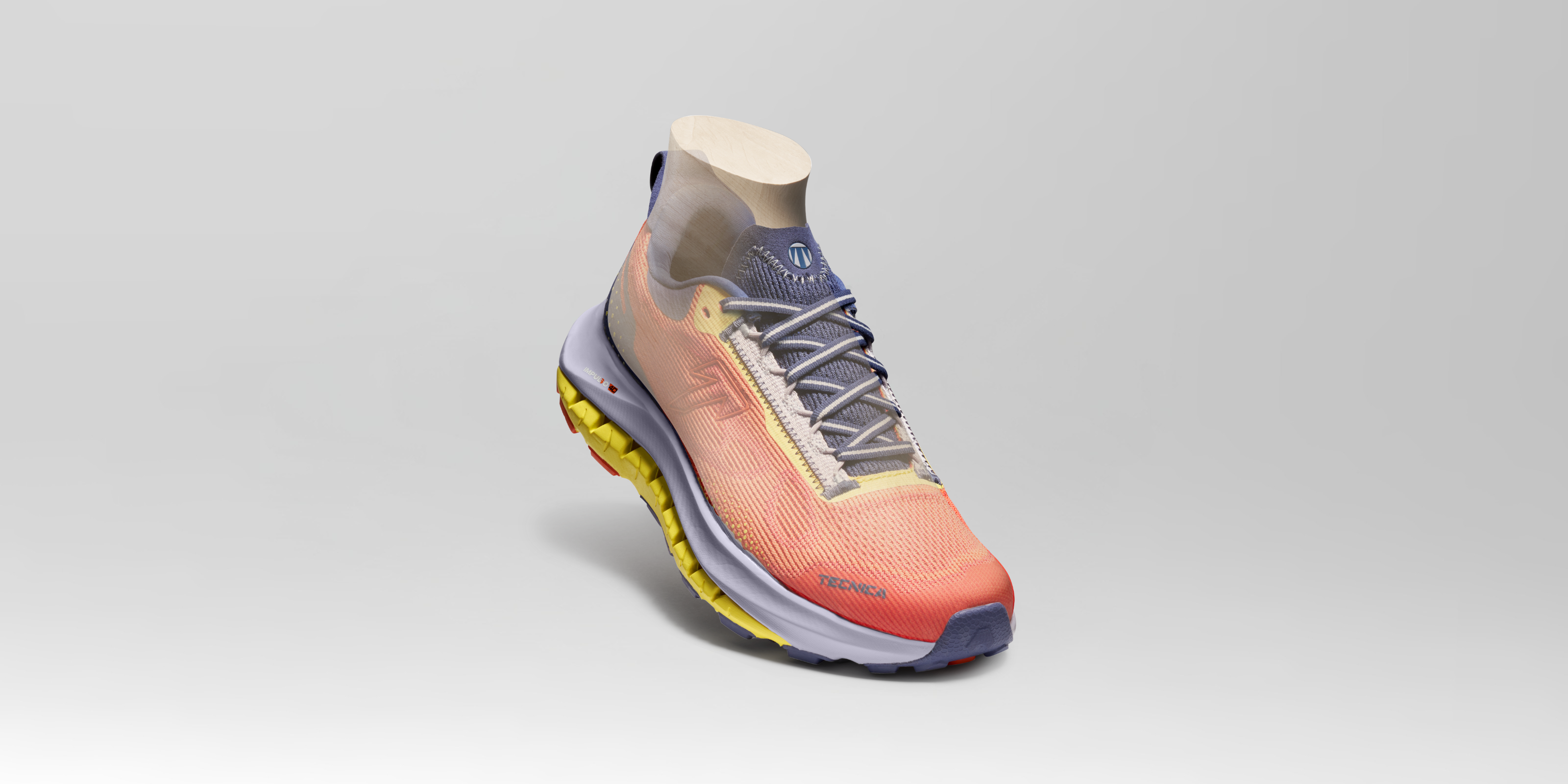 ANATOMICAL TRAIL RUNNING FIT