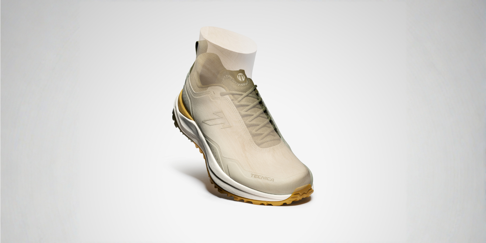 SPECIFIC FAST HIKING COMFORTABLE FIT
