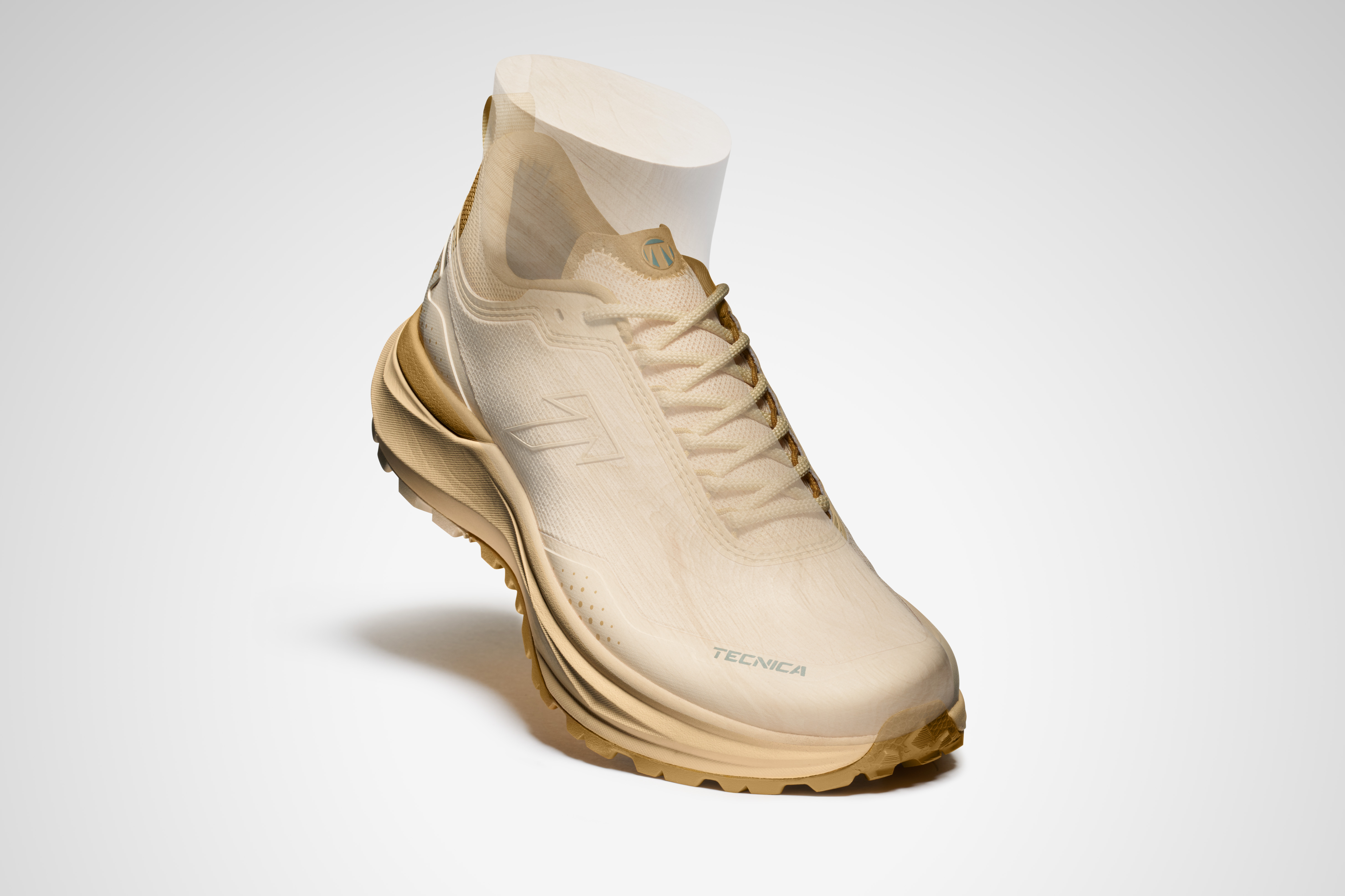SPECIFIC FAST HIKING COMFORTABLE FIT